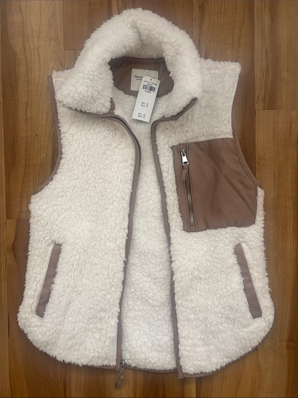 NWT Abercrombie Vest